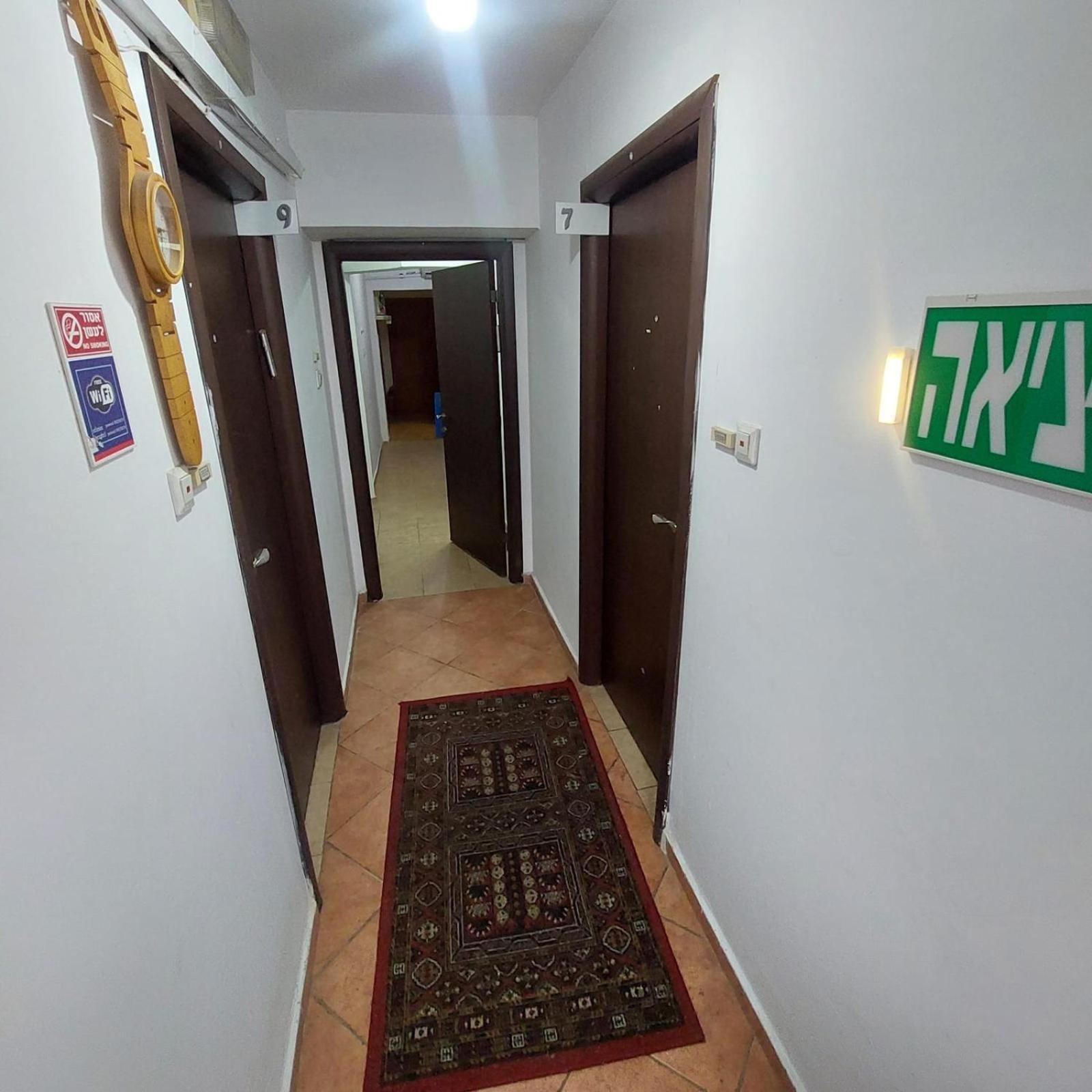 Star Guest- House Hotel Or Yehuda Bagian luar foto