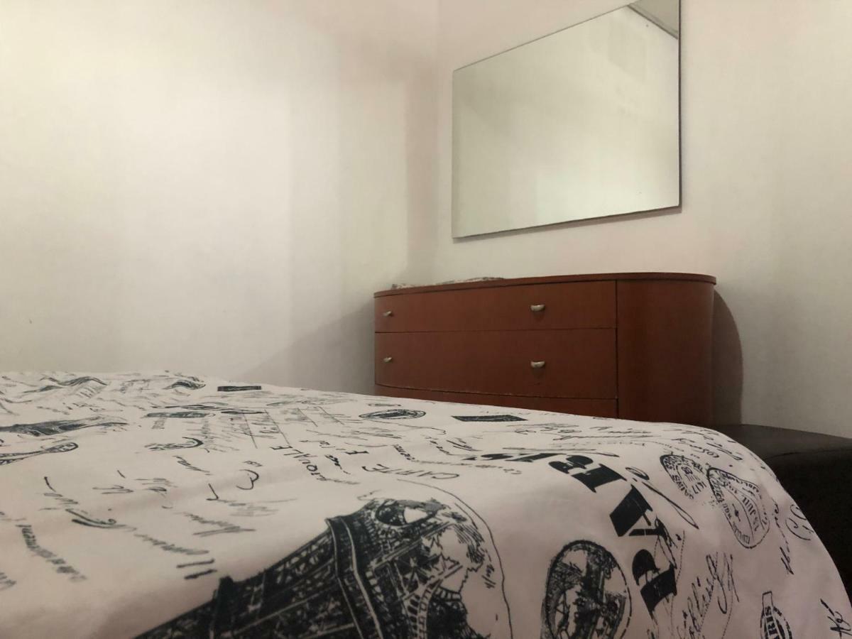 Star Guest- House Hotel Or Yehuda Bagian luar foto