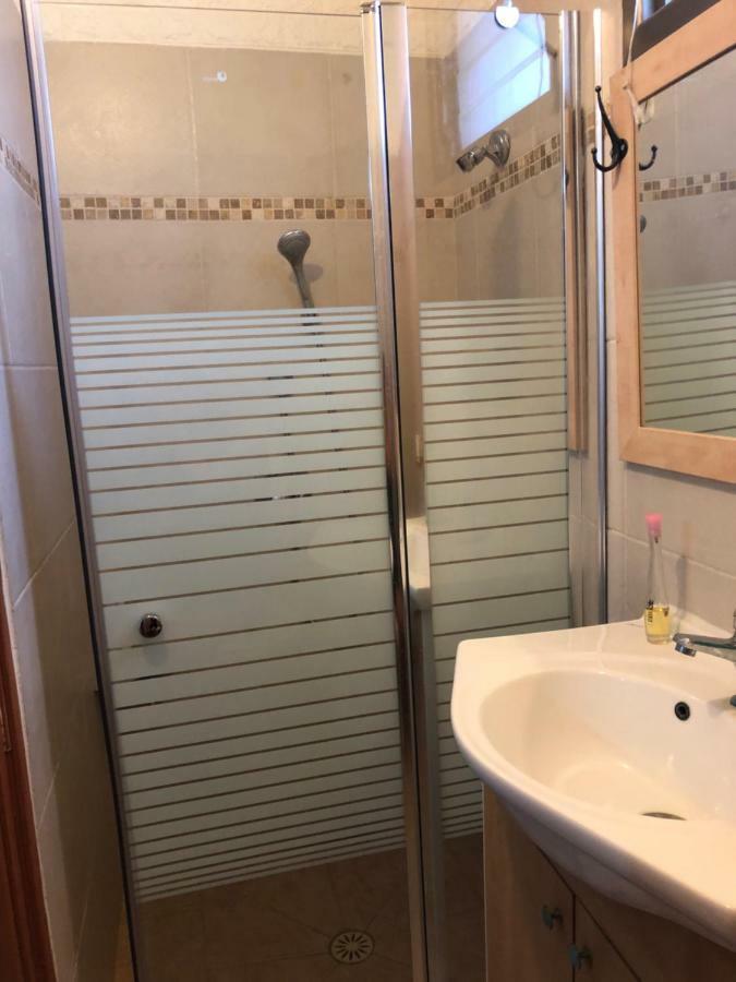 Star Guest- House Hotel Or Yehuda Bagian luar foto