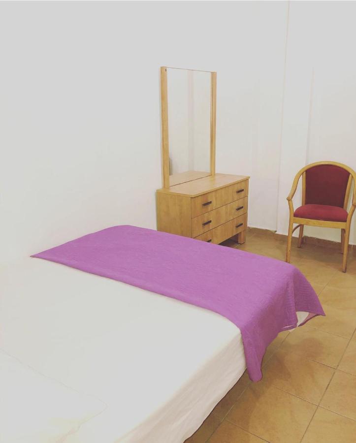Star Guest- House Hotel Or Yehuda Bagian luar foto