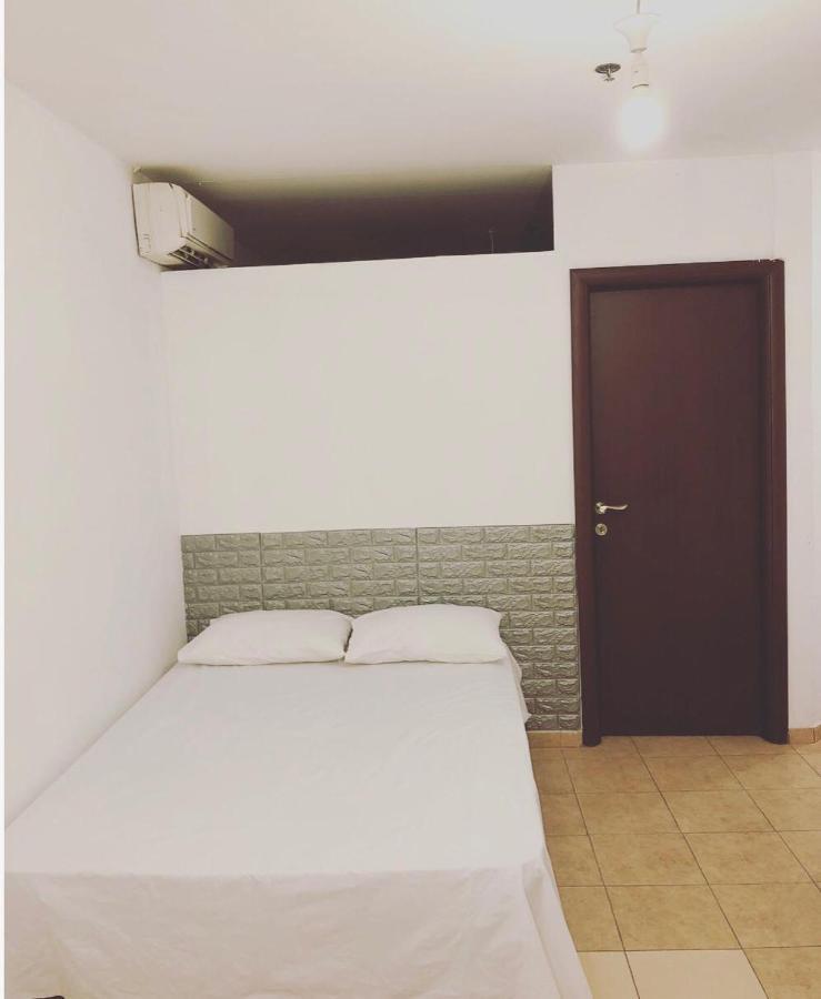 Star Guest- House Hotel Or Yehuda Bagian luar foto