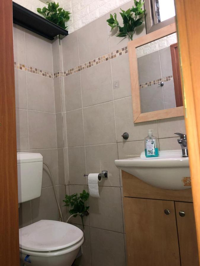 Star Guest- House Hotel Or Yehuda Bagian luar foto